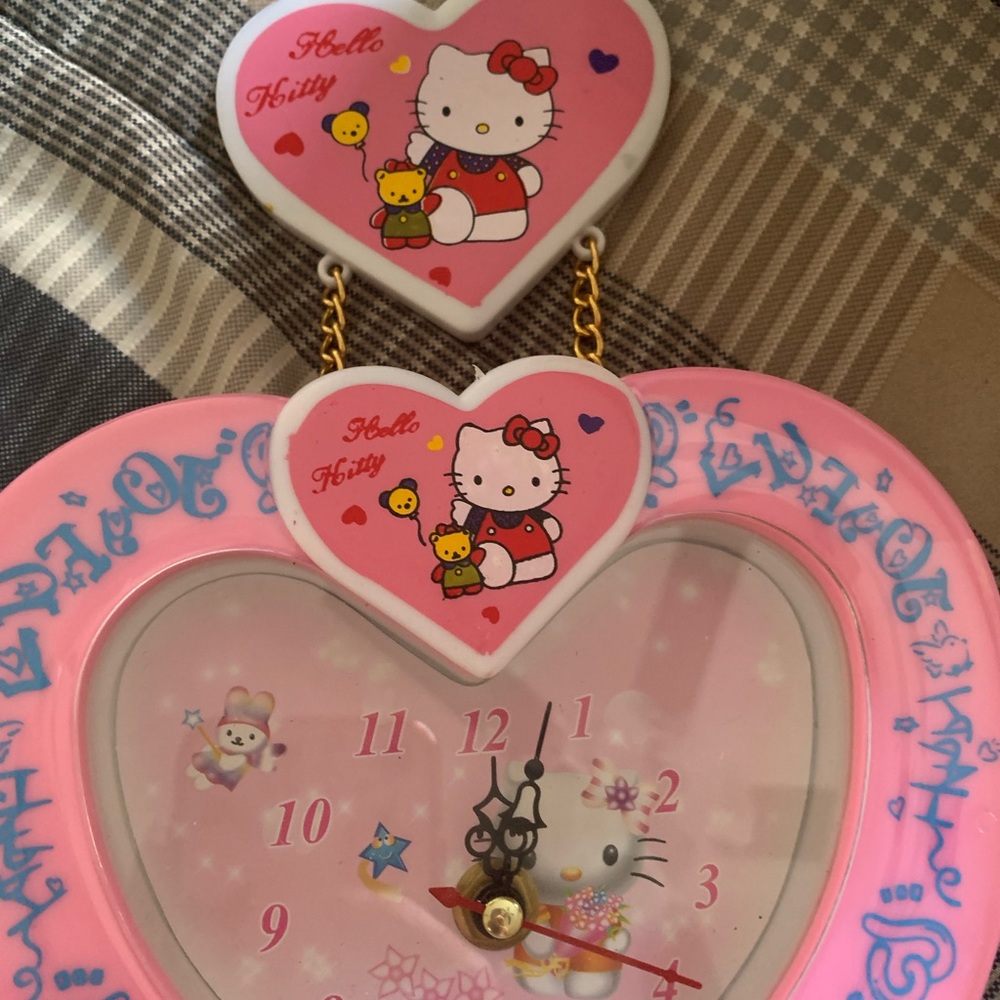 Hello kitty clock - Picture 4 of 4